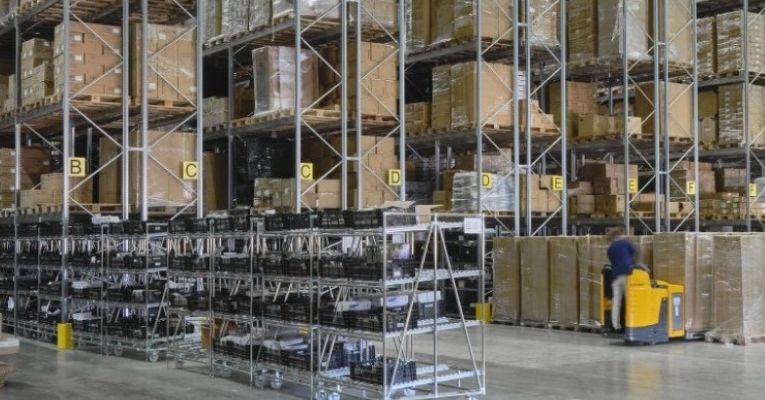 Ecommerce fulfillment door LogiQom